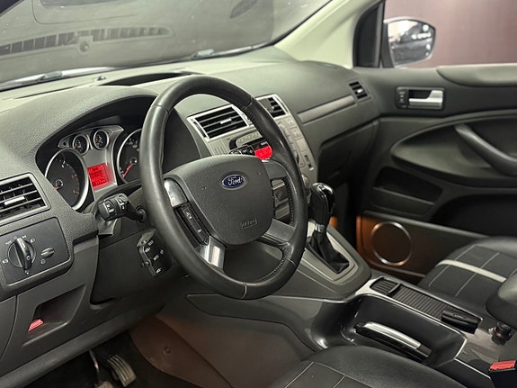 Ford Kuga 2 of 5