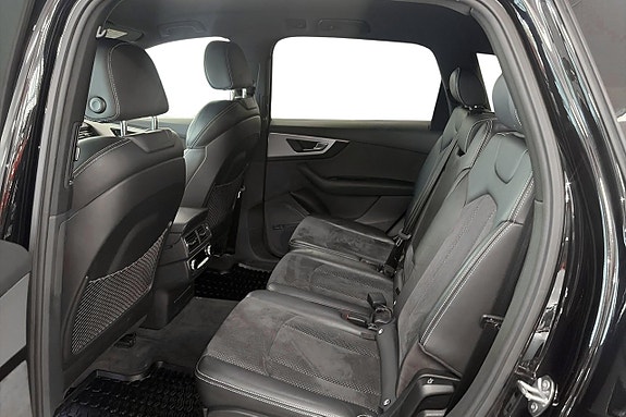 Audi Q7 10 of 24