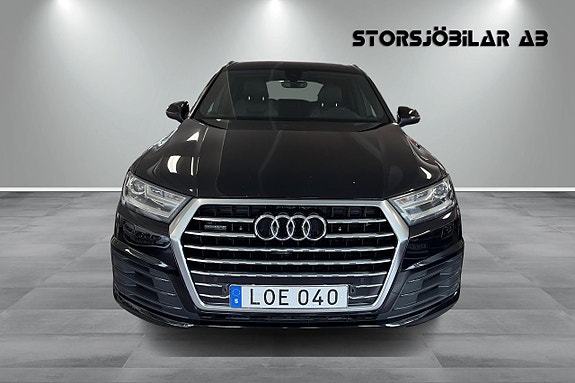 Audi Q7 8 of 24