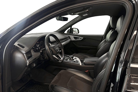 Audi Q7 9 of 24