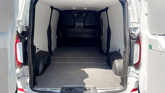 Volkswagen Transporter 8 of 15