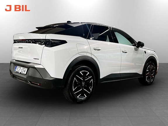 Peugeot 3008 2 of 5