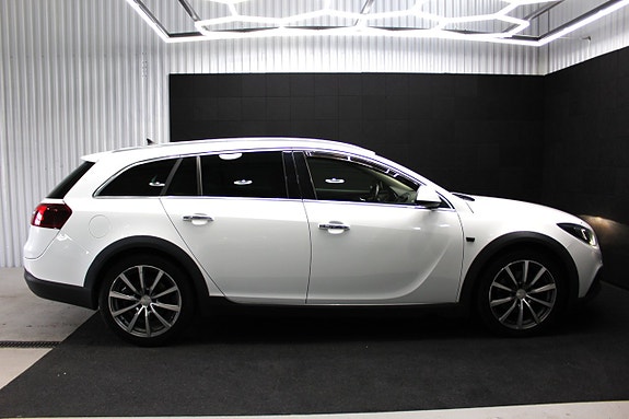Opel Insignia Country Tourer 7 of 22