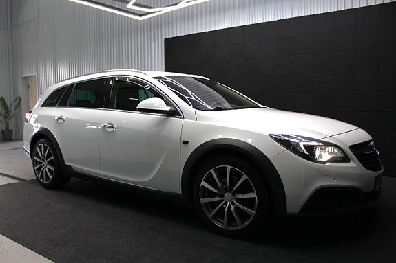 Opel Insignia Country Tourer 8 of 22
