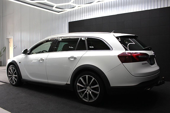 Opel Insignia Country Tourer 4 of 5