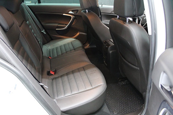 Opel Insignia Country Tourer 14 of 22