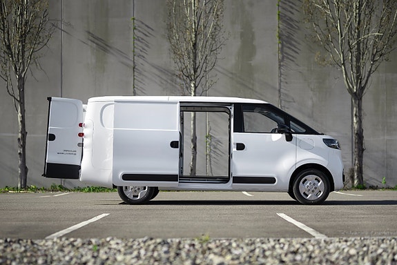 Maxus e-Deliver 5 7 of 12