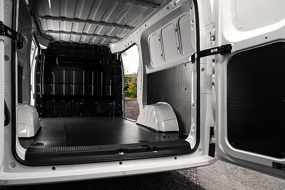 Maxus e-Deliver 5 6 of 12