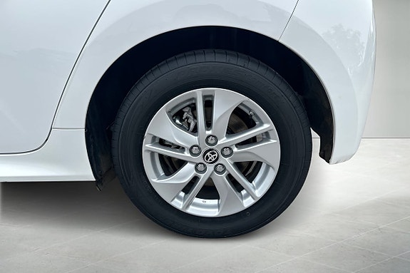 Toyota Yaris 16 of 21