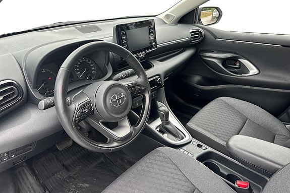 Toyota Yaris 12 of 21