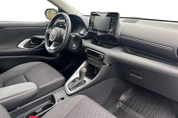 Toyota Yaris 7 of 21