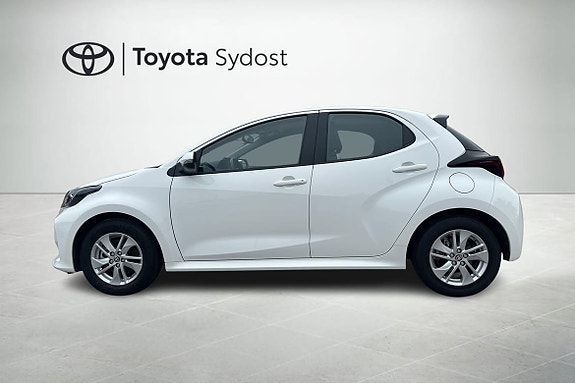 Toyota Yaris 4 of 21