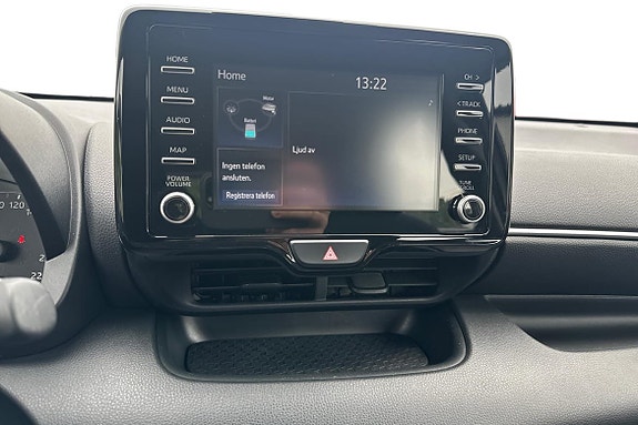 Toyota Yaris 15 of 21
