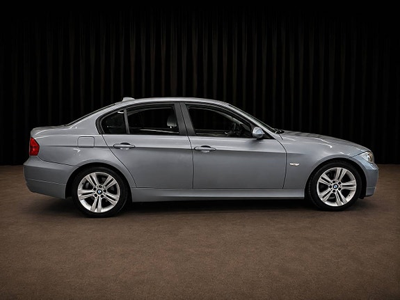 BMW 320d 3 of 5