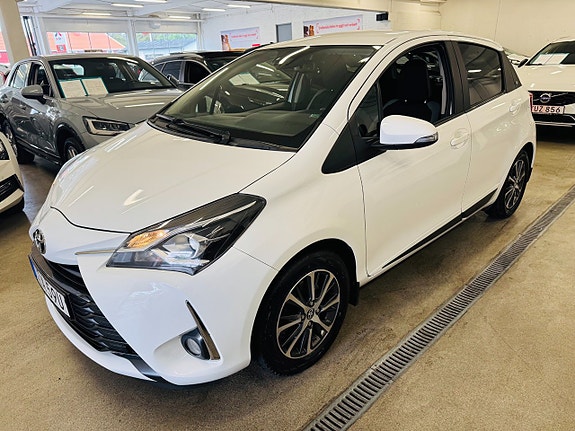 Toyota Yaris 14 of 25