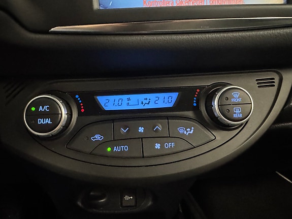 Toyota Yaris 23 of 25