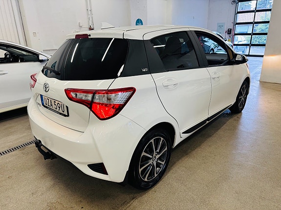 Toyota Yaris 15 of 25