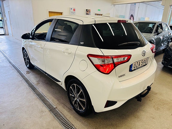 Toyota Yaris 16 of 25