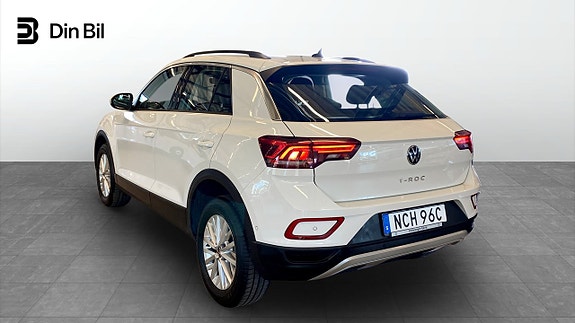 Volkswagen T-Roc 3 of 5