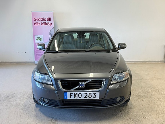 Volvo S40 3 of 5