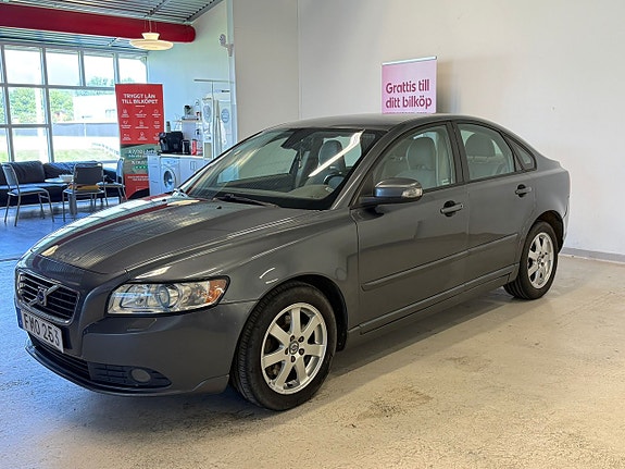 Volvo S40 4 of 5