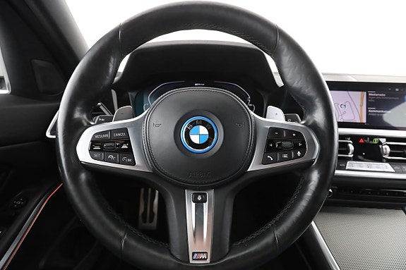 BMW 330e 20 of 30