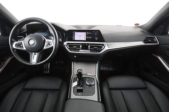 BMW 330e 13 of 30