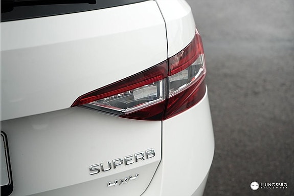 Skoda Superb 6 of 21