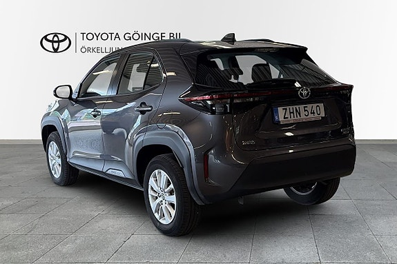 Toyota Yaris Cross 2 of 5