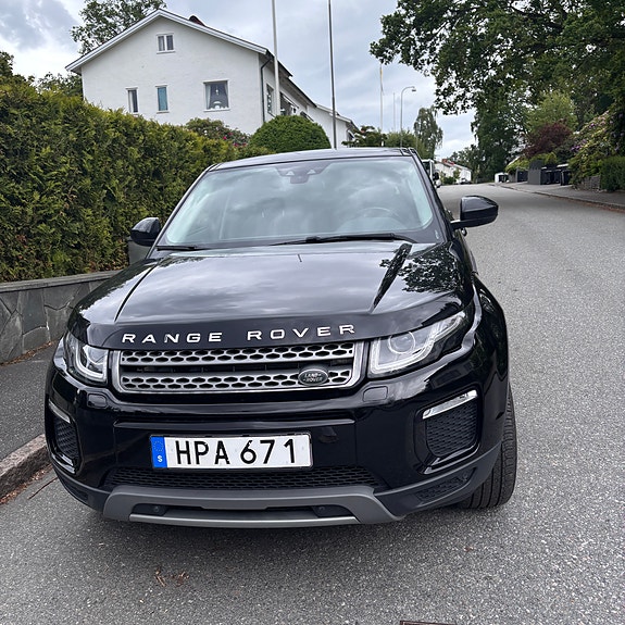 Land Rover Range Rover Evoque 3 of 3