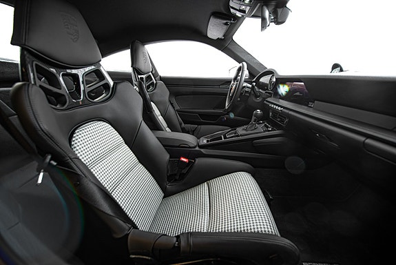 Porsche 992 15 of 30