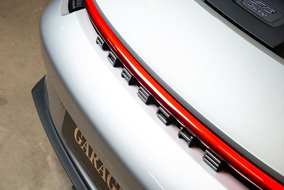Porsche 992 26 of 30