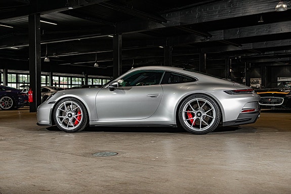 Porsche 992 3 of 5
