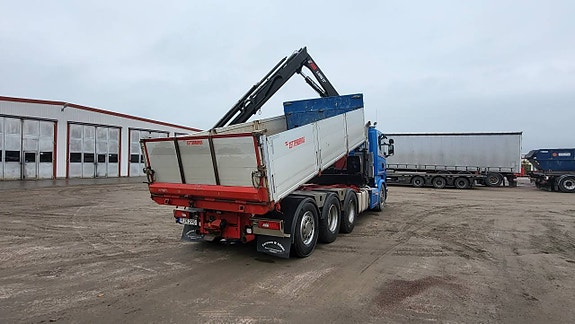 Scania R520 8x4*4, tipp- och kranbil 2 of 6