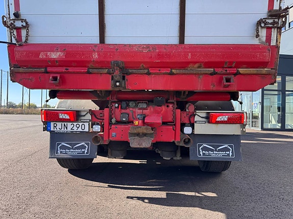 Scania R520 8x4*4, tipp- och kranbil 6 of 12