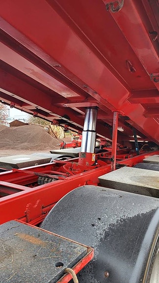 Scania R520 8x4*4, tipp- och kranbil 5 of 6