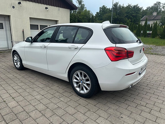 BMW 116d 4 of 5