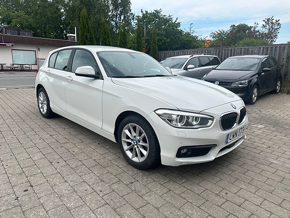 BMW 116d 2 of 5