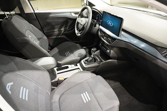Ford Focus 9 of 14