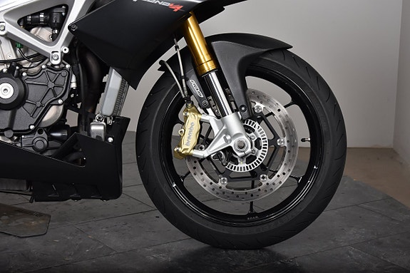 Aprilia TUONO V4R 12 of 19