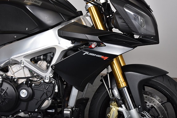Aprilia TUONO V4R 17 of 19