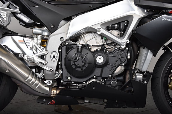 Aprilia TUONO V4R 13 of 19
