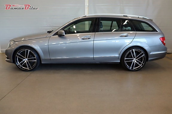 Mercedes-Benz CLC220 2 of 5