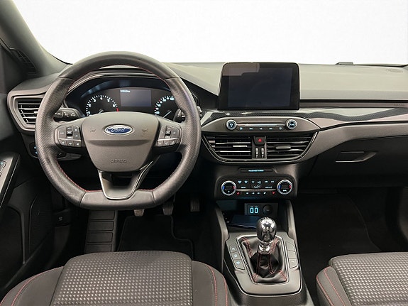 Ford Focus 11 of 30