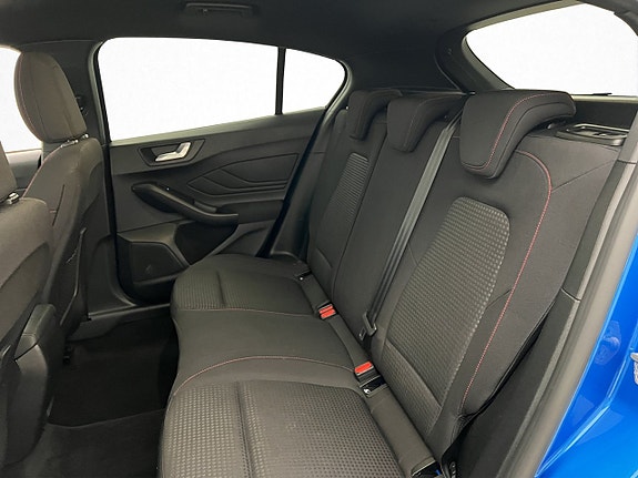 Ford Focus 27 of 30