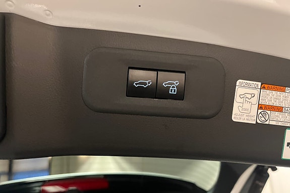 Lexus NX350h 21 of 25