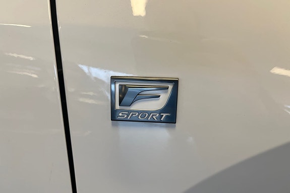 Lexus NX350h 23 of 25