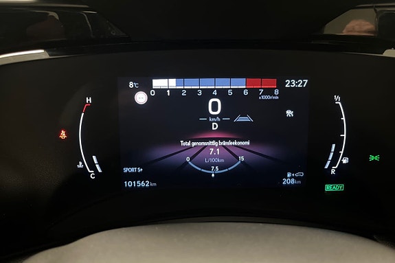 Lexus NX350h 13 of 25