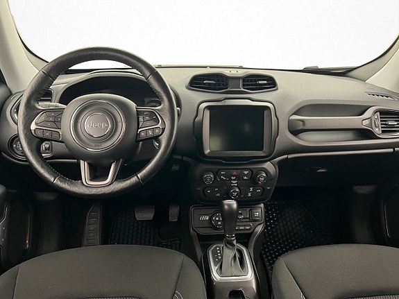 Jeep Renegade 12 of 30