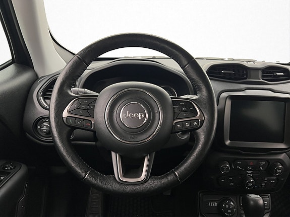 Jeep Renegade 13 of 30